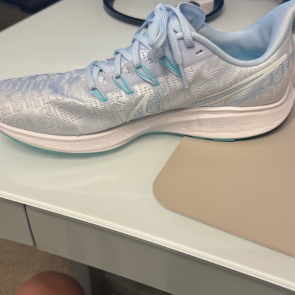 EUC Nike Air Zoom Pegasus 36 Running Shoe Grey/Hydrogen Blue - Picture 5 of 8